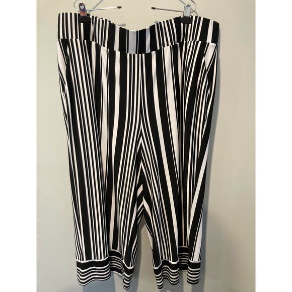 Lane Bryant Flowy Black & White Striped Cropped Pants 22/24 Beetlejuice - Picture 2 of 10